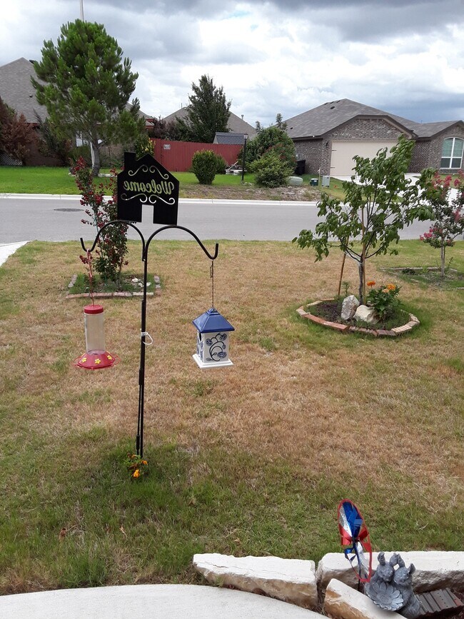 Foto del edificio - 921 Karey Dr