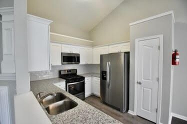 Building Photo - 2052 Cliffvale Ct