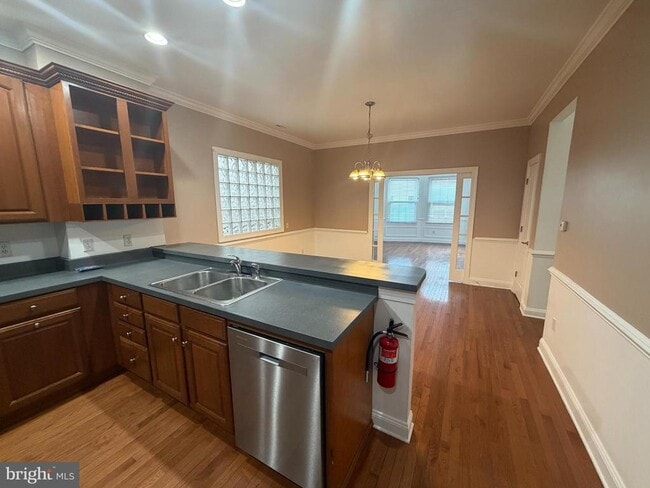 Building Photo - 107 N High St