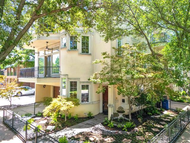 Foto del edificio - 4039 Holland Ave