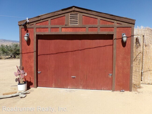 Building Photo - 2 br, 1 bath House - 2624 Acacia Avenue