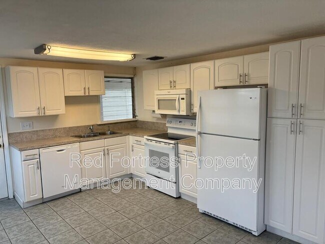 Foto del edificio - 26515 Angelica Rd