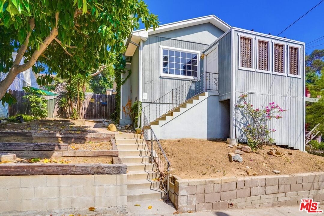 Foto principal - 2225 Baxter St