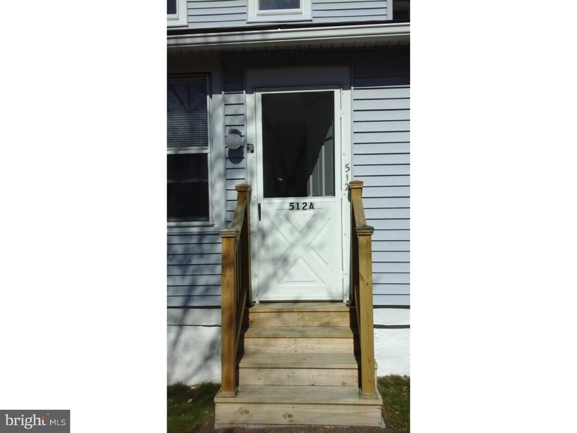 Primary Photo - 512 Arndt Ave