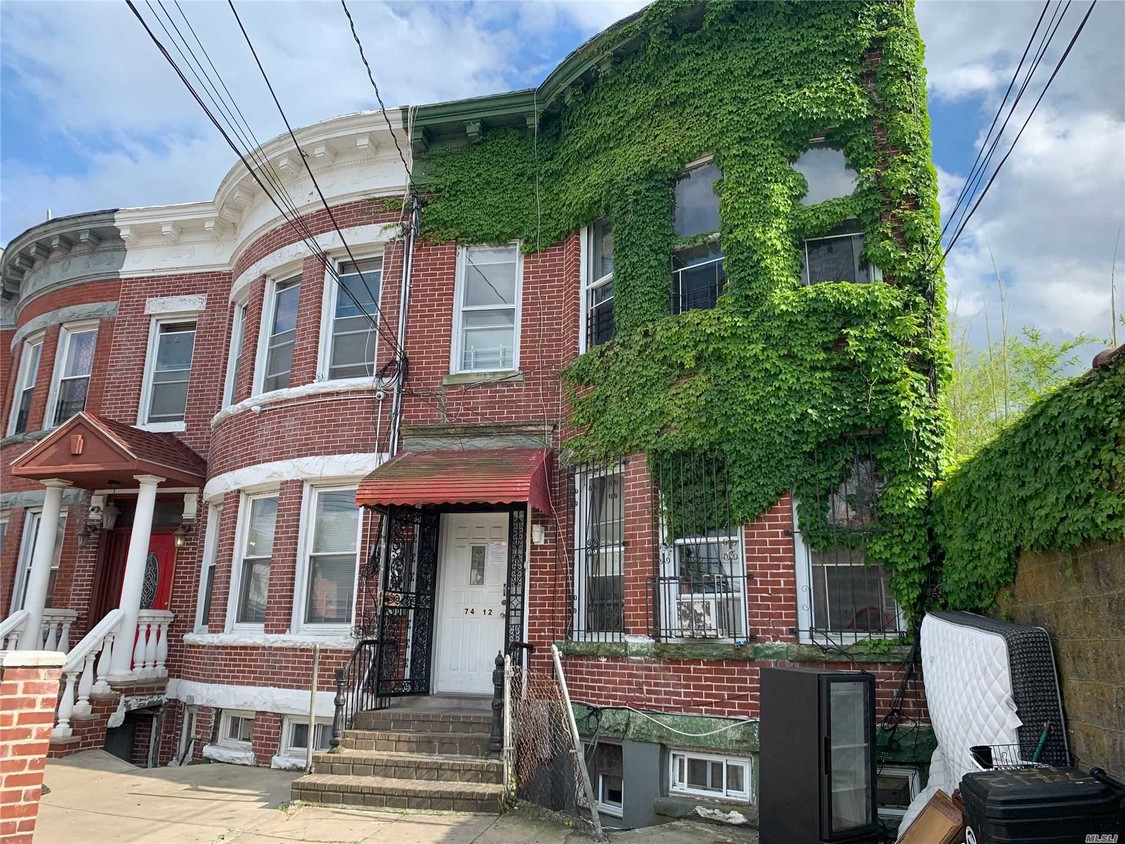 Primary Photo - 74-12 Rockaway Blvd