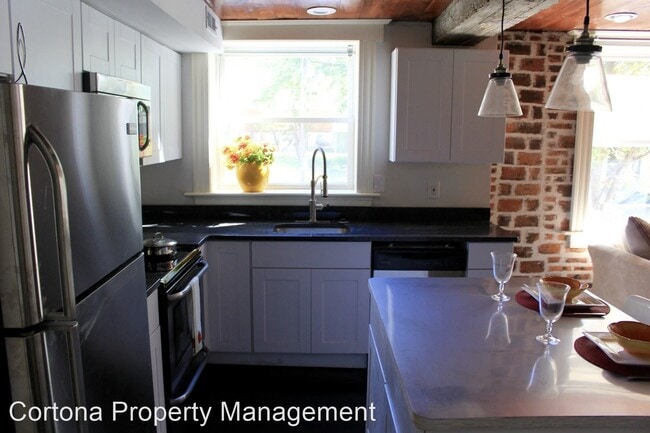 Building Photo - 1 br, 1 bath Apartment - 3535 Roger Pl
