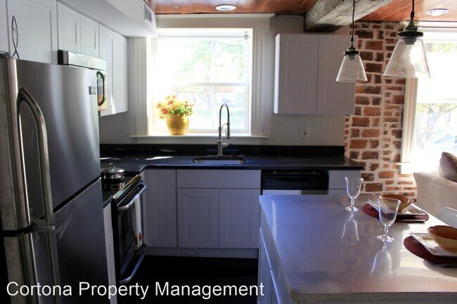 Foto del edificio - 1 br, 1 bath Apartment - 3535 Roger Pl