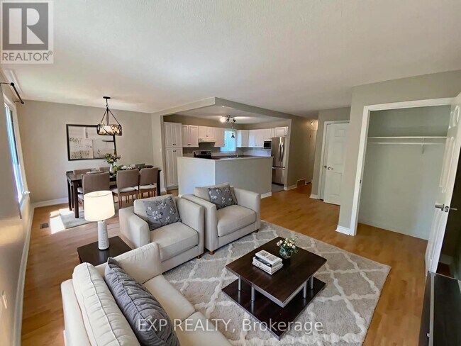 Photo du bâtiment - 92 Leaside Dr
