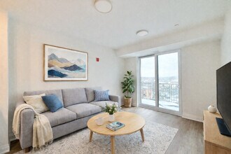 Building Photo - Brightwood