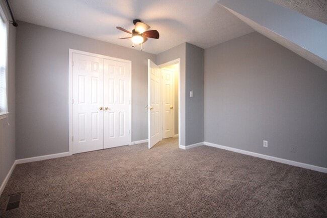 Building Photo - 135 Waterford Dr