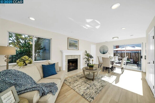 Foto del edificio - 3075 Kittery Ave