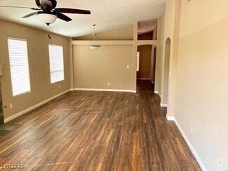 Building Photo - 212 Horizon Peak Dr