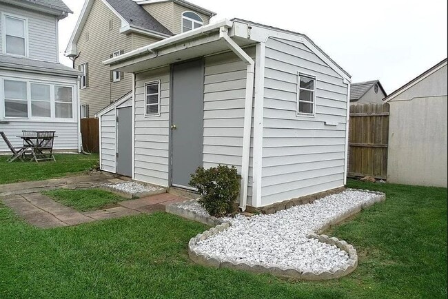 Foto del edificio - 160 W Beaver St