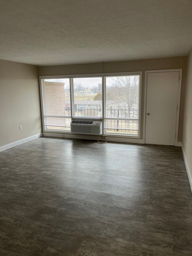 Foto del edificio - 200 Thistlewood Ave