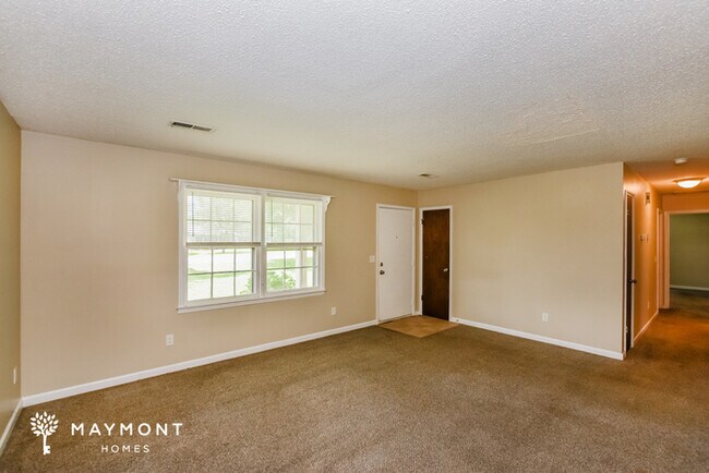 Foto del edificio - 121 Greenwood Cir