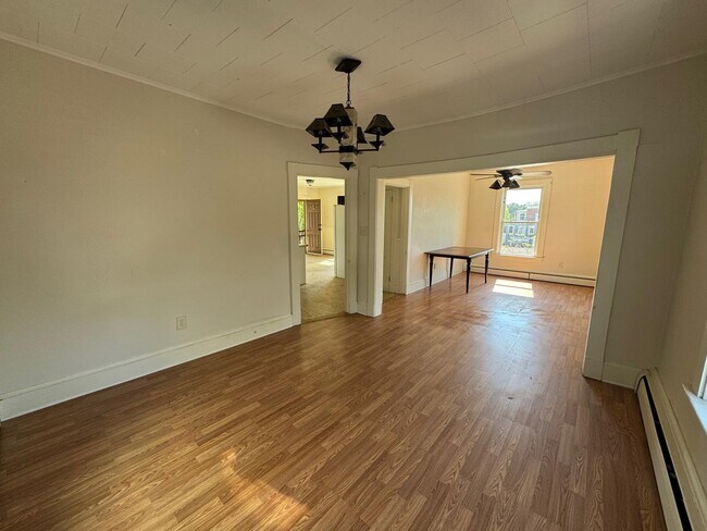 Foto del edificio - 932 Lisbon St