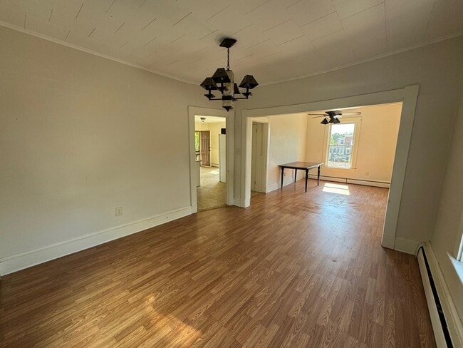 Building Photo - 932 Lisbon St