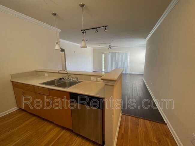 Foto del edificio - 8290 Gate Pkwy W