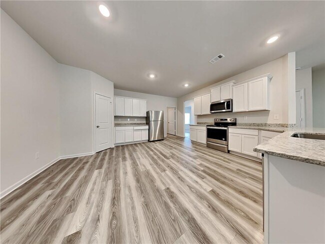 Building Photo - 332 Oliver Dr