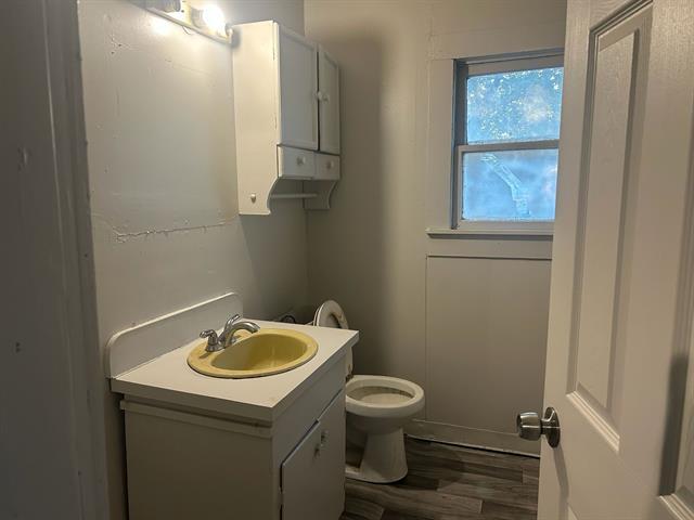 Primary Photo - 220 8th St