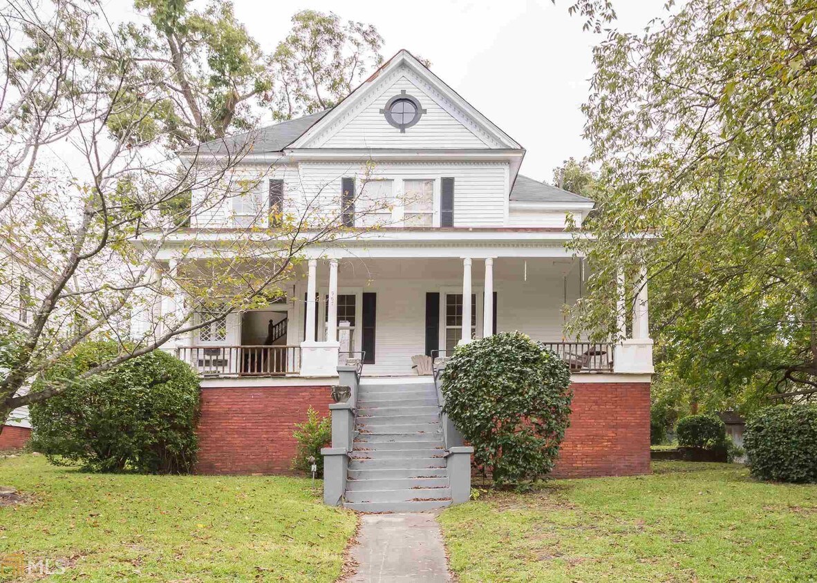 967 Magnolia St Unit 4, Macon, GA 31201 Apartment for Rent in Macon