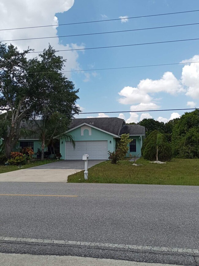 Building Photo - 1441 Capricorn Blvd