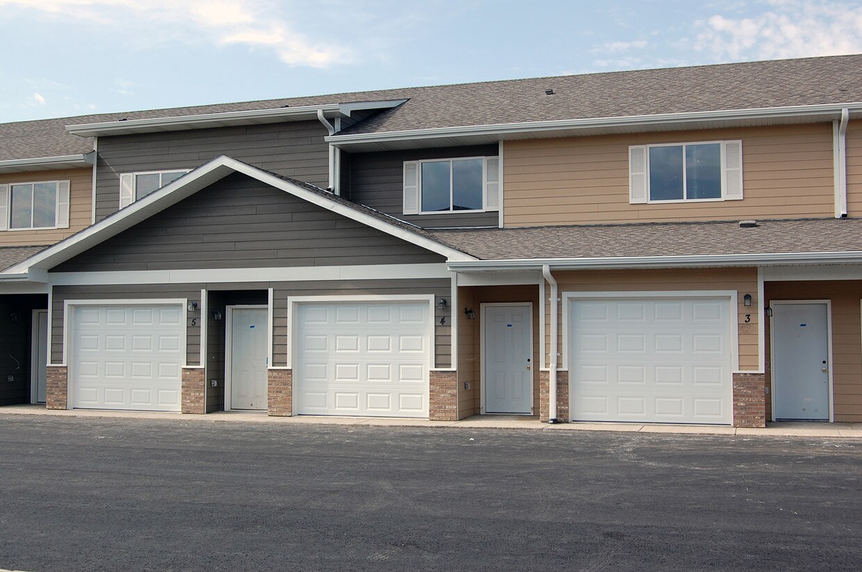 Jackson Heights Townhomes Townhomes for Rent Harrisburg, SD