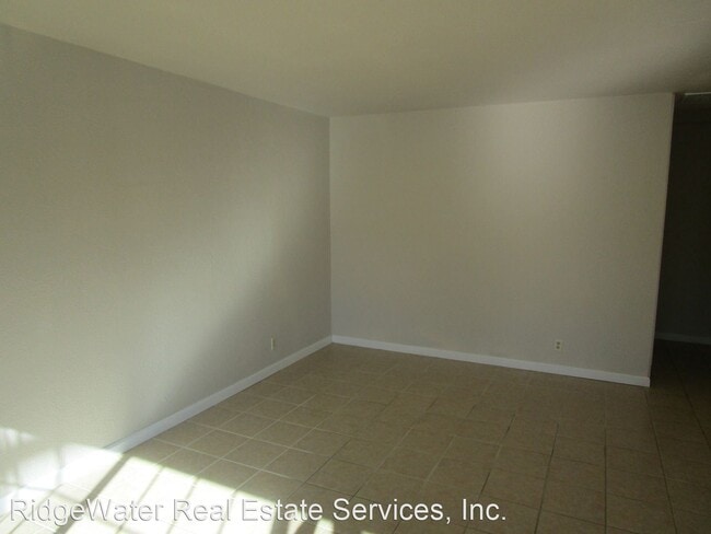 Building Photo - 2 br, 1 bath House - 1187 Beacon Street