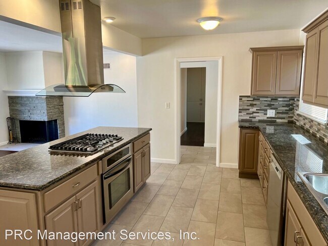 Building Photo - 3 br, 1.5 bath House - 10206 Wheatland Avenue