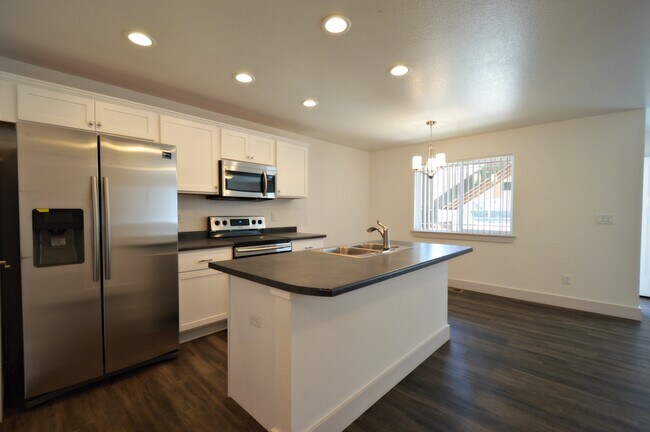 Foto del edificio - 100 Parkview Ct