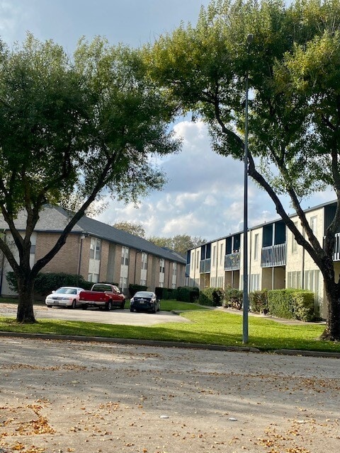 Foto del edificio - 8370 Jorine Dr