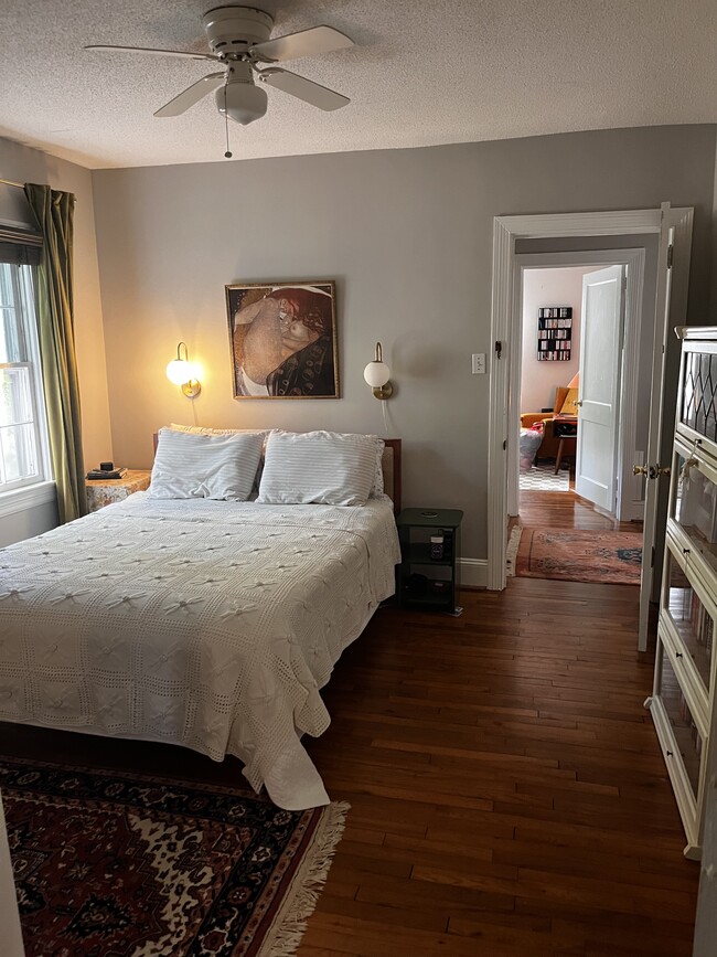 Building Photo - 1003 Marilyn Dr