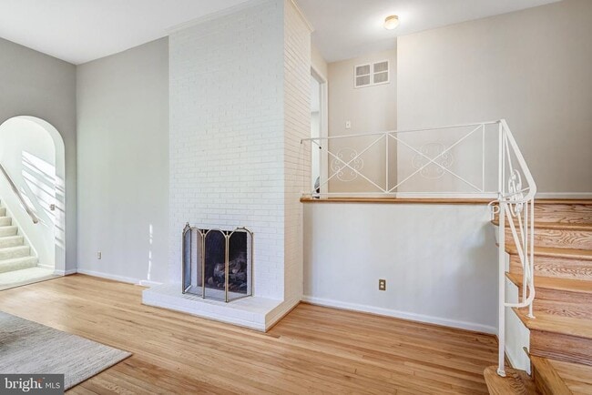 Building Photo - 9232 Forest Haven Dr