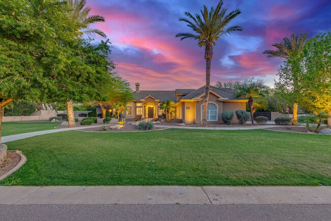 Building Photo - 2295 E Cloud Dr