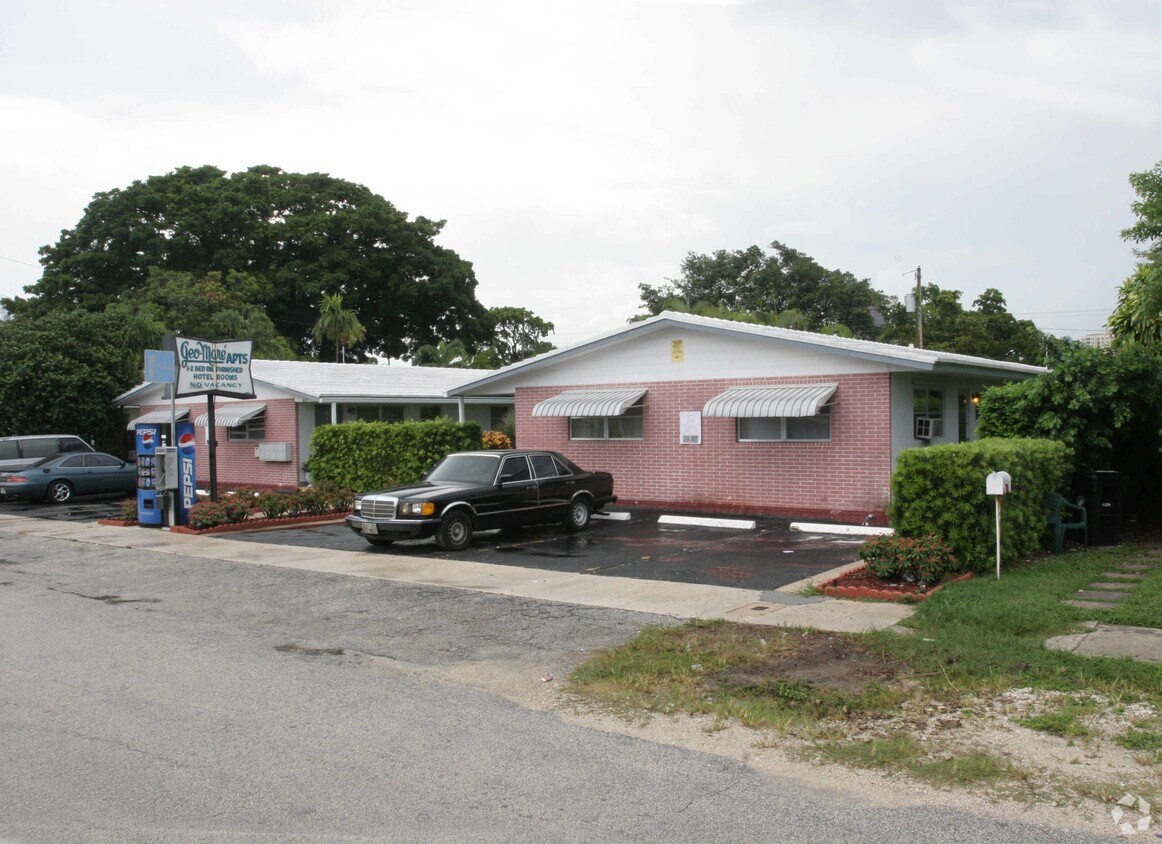 Foto del edificio - 417 SE 12th Ct