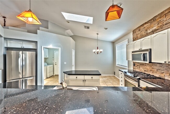 Building Photo - 787 Telfer Ln