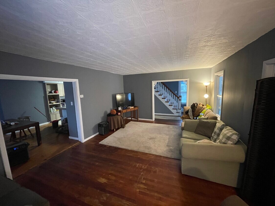 Primary Photo - 229 Mansfield Ave