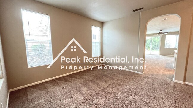 Foto del edificio - Spacious Elk Grove 3bd/2ba Home with 2 Car...