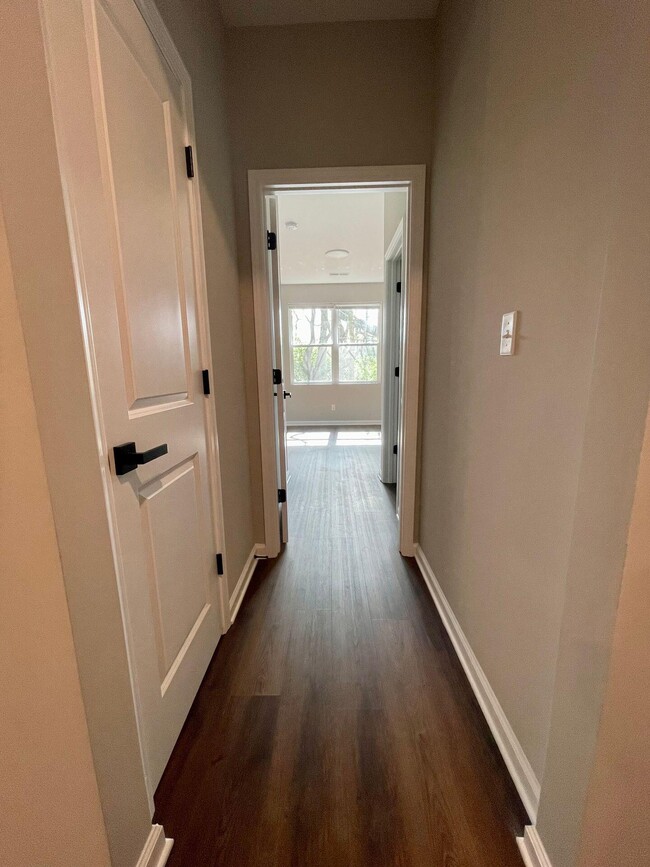 Foto del edificio - 111 Juniper Path