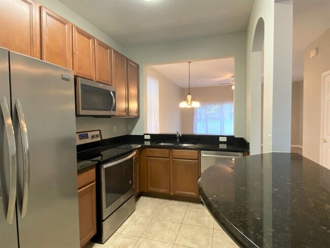 Foto del edificio - Gorgeous End Unit Townhome in Grande Champions!