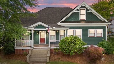 Building Photo - 420 McAdoo Ave