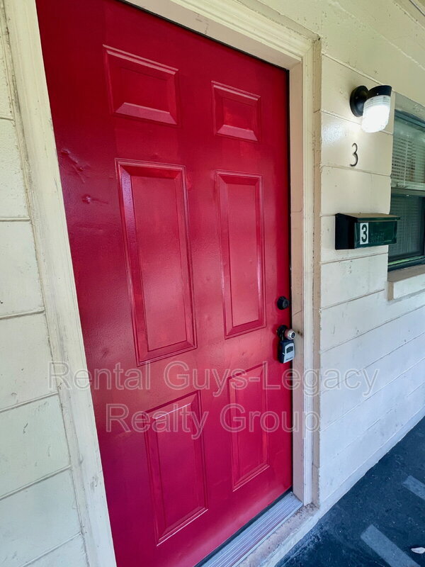 Building Photo - 1738 Wright Ave