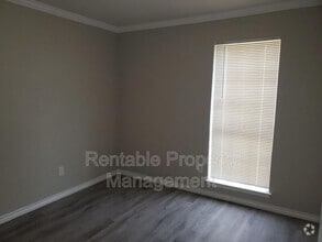 Building Photo - 325 Boulder Ct