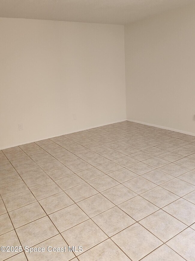 Foto del edificio - 8732 Croton Ct