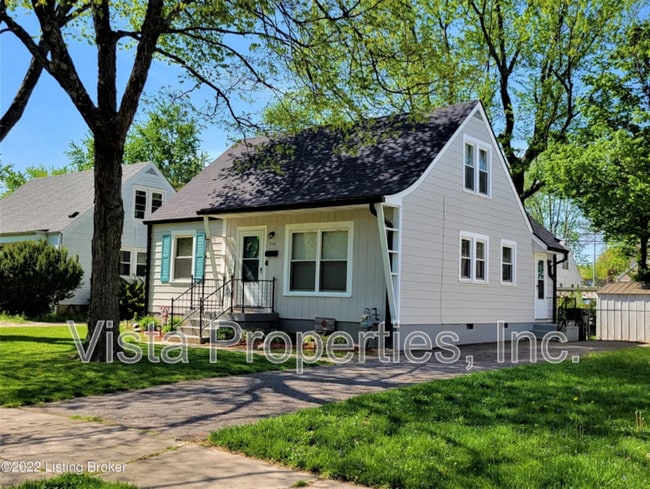 Photo - 214 Kenoak Dr House