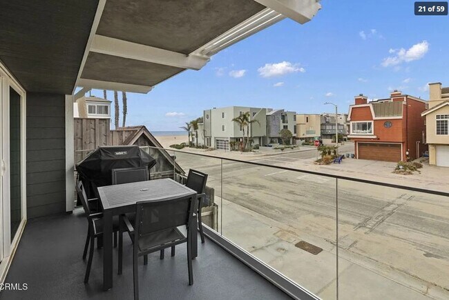 Foto del edificio - Luxury Furnished Hollywood Beach Home with Spectacular Ocean Views