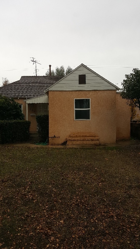 Building Photo - 633 S Orchard Dr