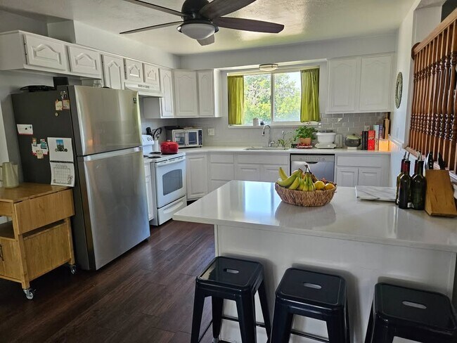 Foto del edificio - 175 W 400 S