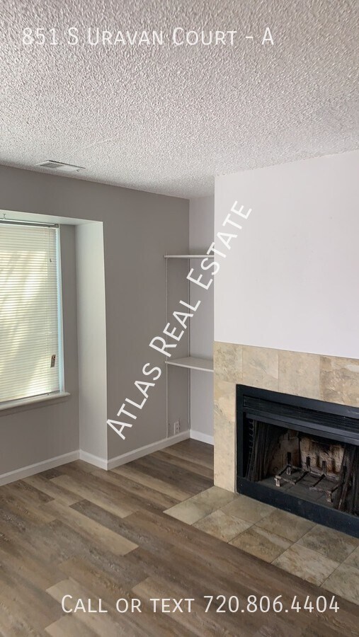 Building Photo - BEAUTIFUL 2 BED CONDO with GARAGE! NEAR BU...