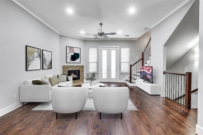 Foto del edificio - 4323 Dickason Ave